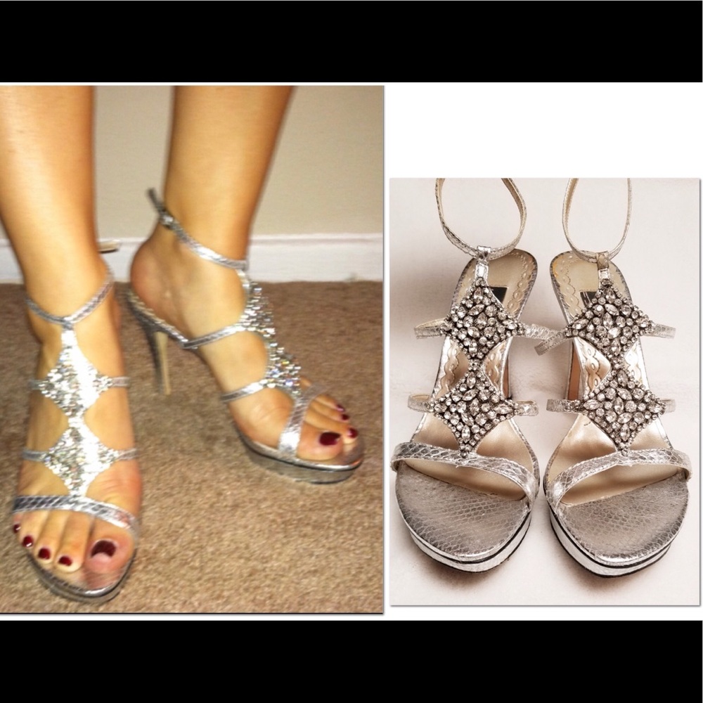 💖 Glint silver snake skin strappy heels